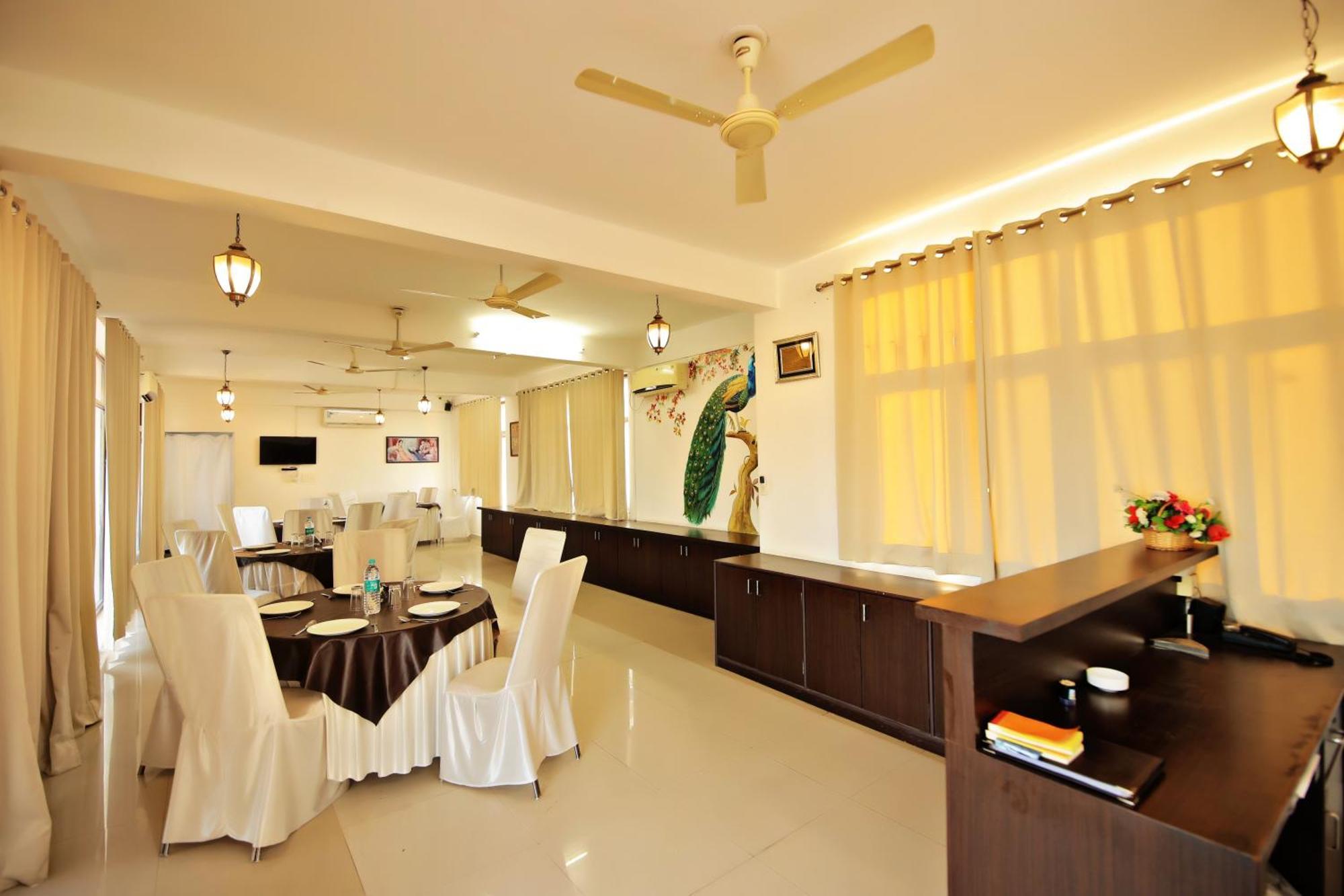 The Park Classic Udaipur Exterior photo